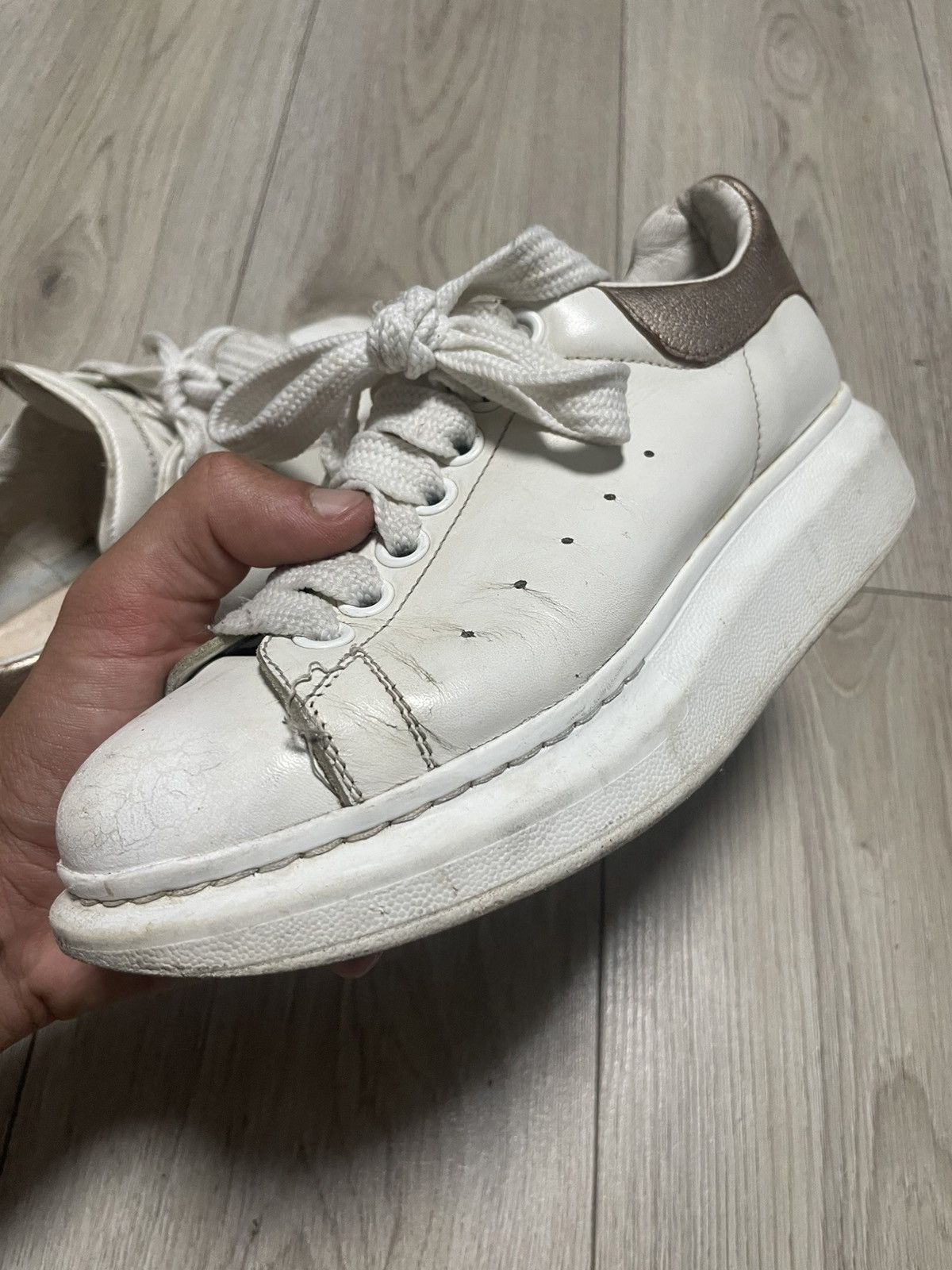 Alexander McQueen Alexander McQueen Basic Sneakers 462217 Unisex Size US 8 / IT 38 - 19 Thumbnail