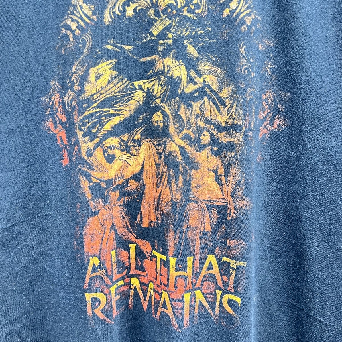 Band Tees VTG ALL THAT REMAINS LARGE GRAPHIC TEE BAND TEE Size US XL / EU 56 / 4 - 2 Thumbnail