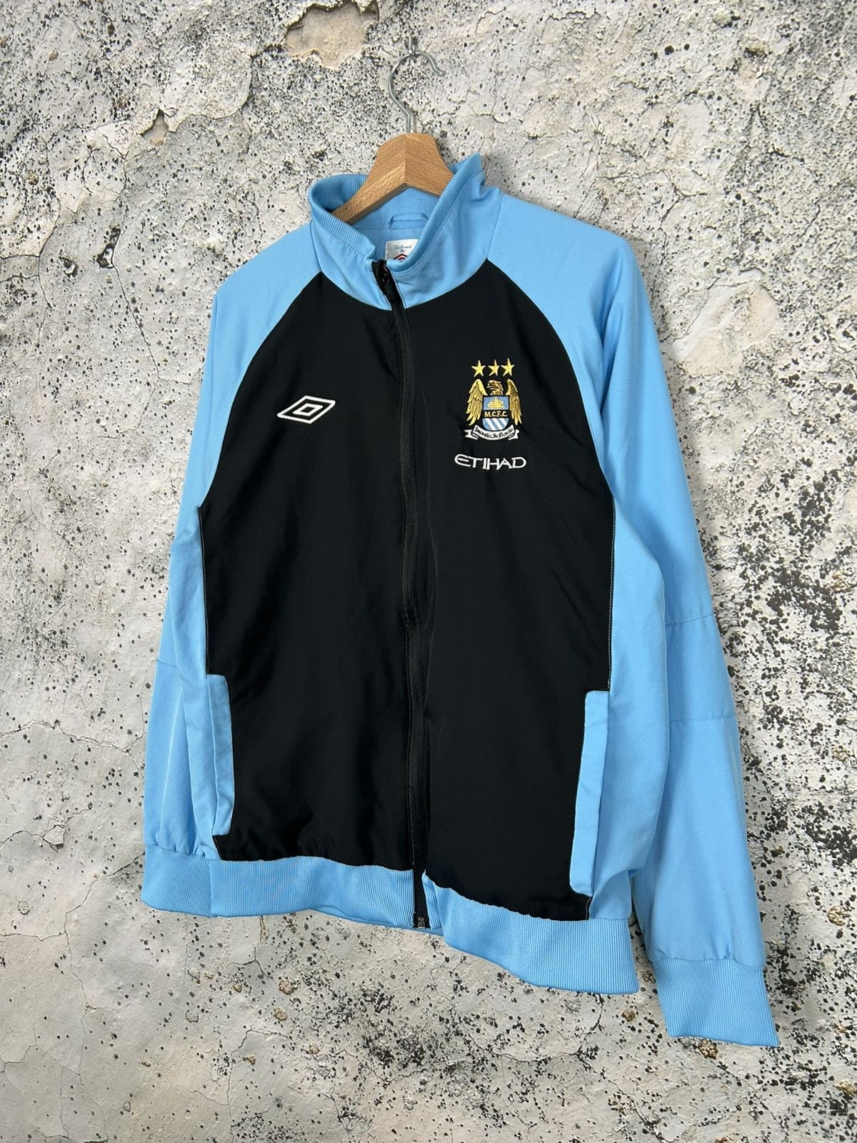 Umbro Vintage Manchester City Umbro Training Jacket Soccer Jersey Size US L / EU 52-54 / 3 - 2 Thumbnail