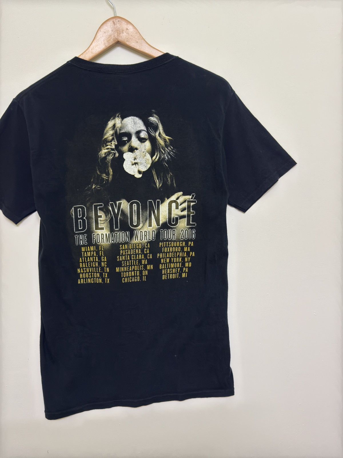 Beyonce BEYONCE THE FORMATION WORLD TOUR 2016 TEE Size US XS / EU 42 / 0 - 8 Thumbnail