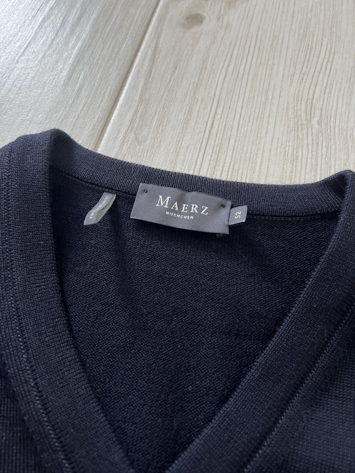 Japanese Brand Vintage Maerz Munchen V-neck Sweater Sweatshirt 52 Size Knit Size US L / EU 52-54 / 3 - 7 Thumbnail