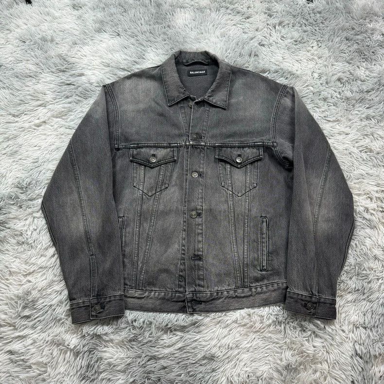 Balenciaga Balenciaga Earth Embroidered Denim Jacket 2502-Nextarrow Size US S / EU 44-46 / 1 - 1 Thumbnail