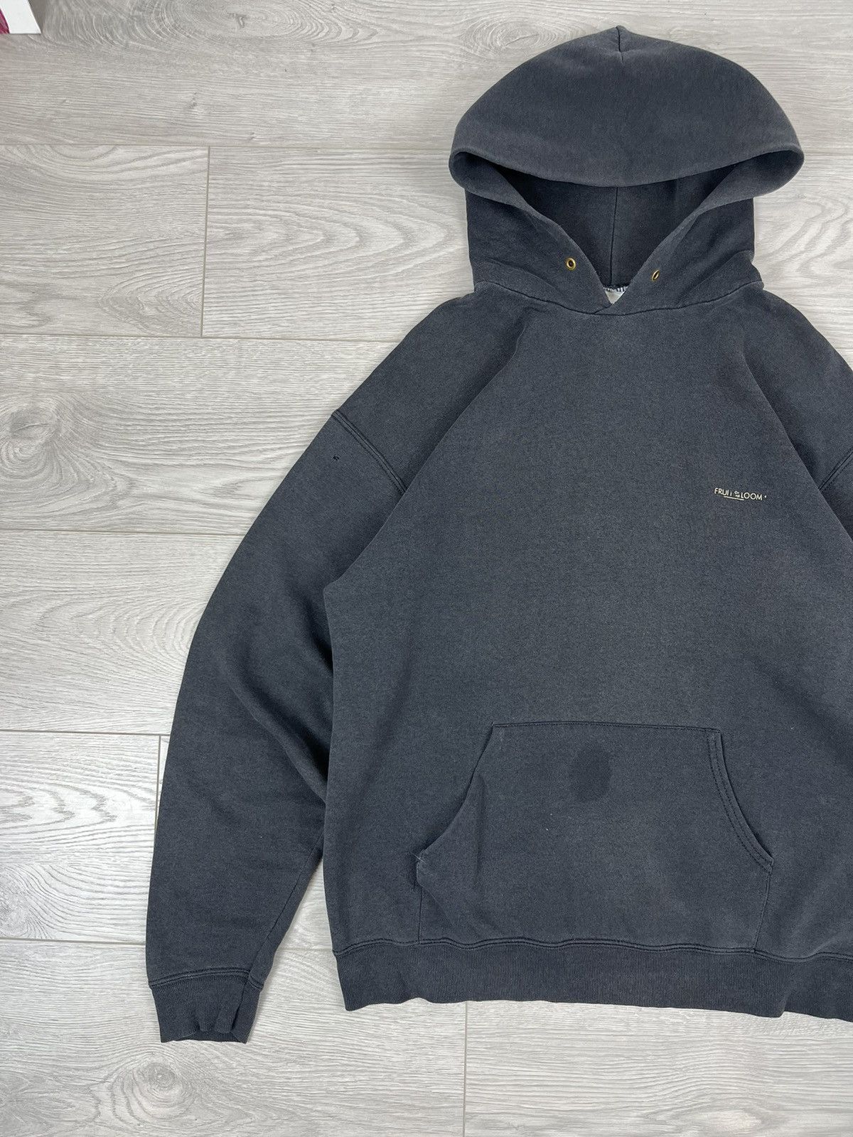 Fruit Of The Loom × Vintage Fruit Of The Loom Vintage Black Faded Basic Hoodie Size US L / EU 52-54 / 3 - 3 Thumbnail