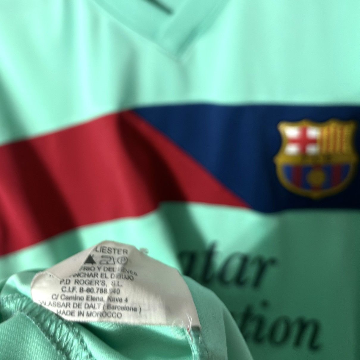 Vintage 2010 2012 FC Barcelona Xavi Vintage Official Soccer Jersey M Size US M / EU 48-50 / 2 - 7 Thumbnail