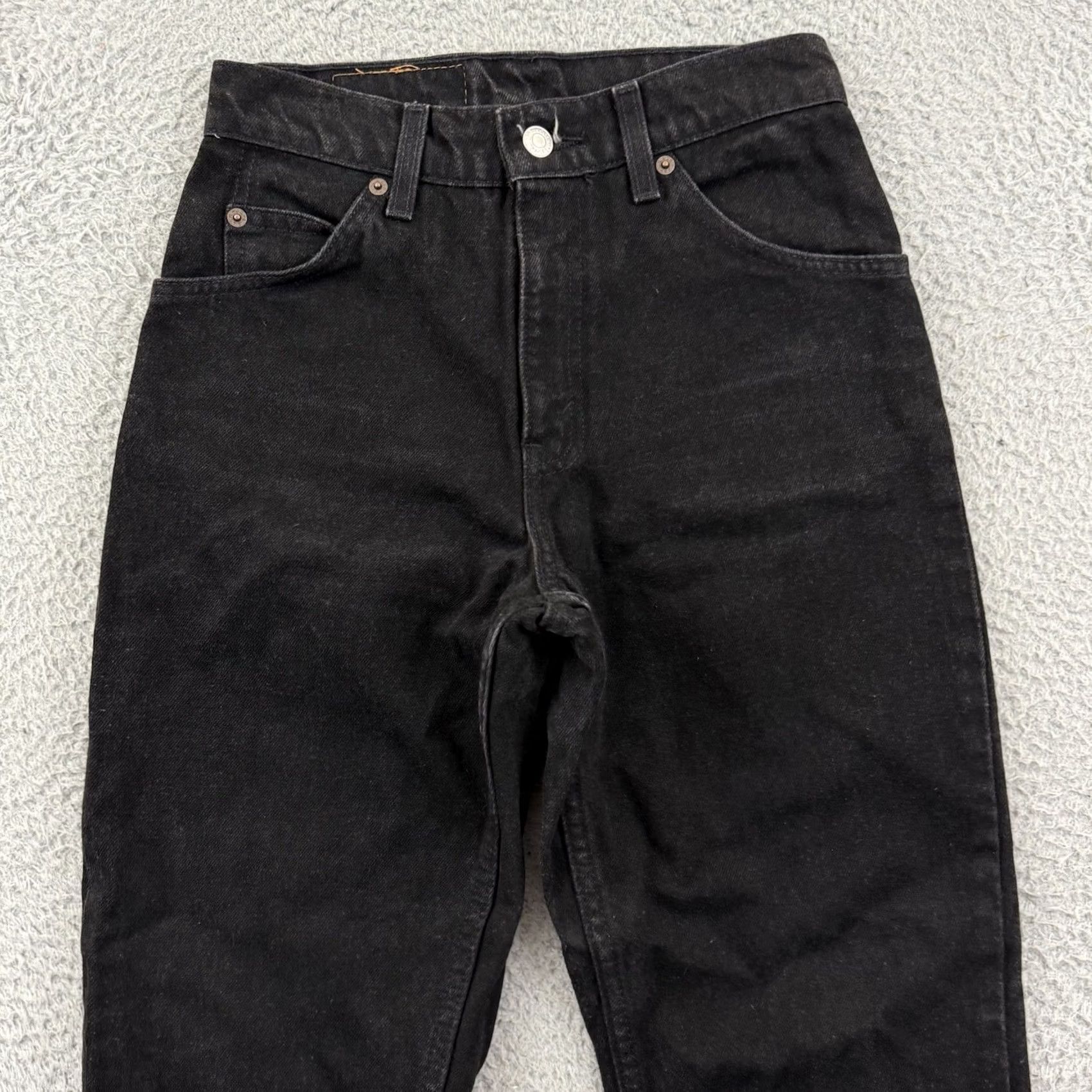 Levi's VINTAGE Levi's 950 Jeans Womens 3 Black Denim Tapered Leg 90s Relaxed Orange Tab Mens Womens Girls Size 26" / US 2 / IT 38 - 3 Thumbnail