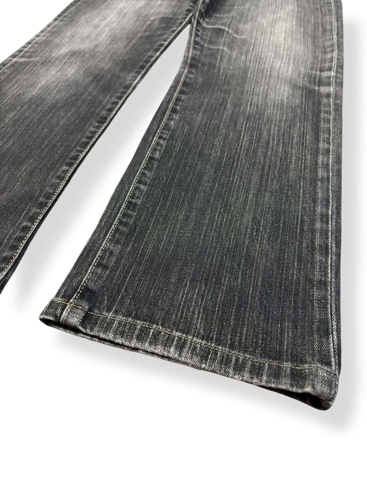 Undercover × Uniqlo Vintage Uniqlo S001 Faded Washed Slim Straight Jeans Size US 32 / EU 48 - 8 Thumbnail