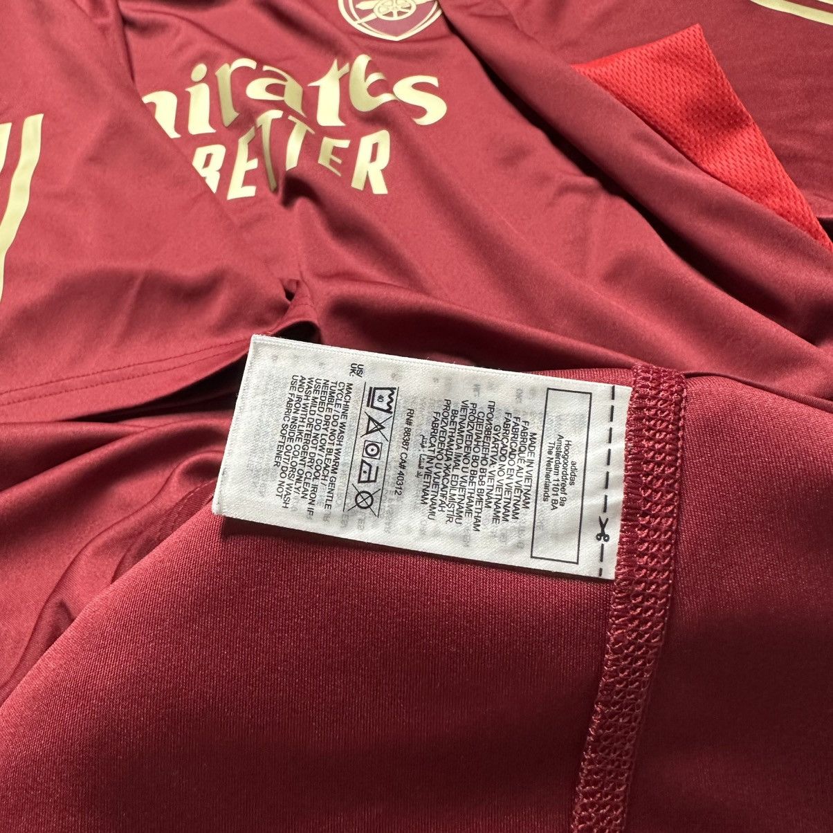 Vintage ARSENAL ADIDAS 2023/2024 FOOTBALL SOCCER TRAINING JERSEY Size US XL / EU 56 / 4 - 6 Thumbnail