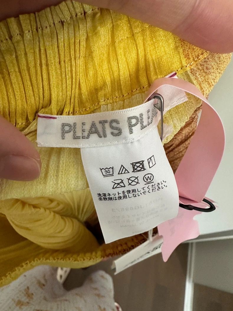 Other Issey Miyake size:3 Yellow and purple gradient half skirt Size 31" - 1 Thumbnail