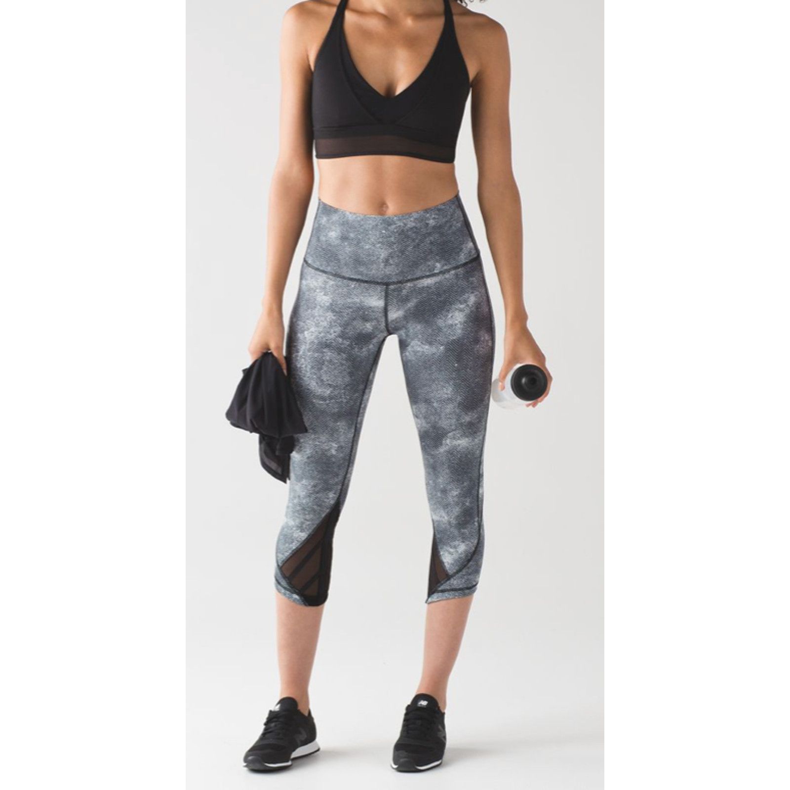 Lululemon Lululemon Essential Rhythm Crop Leggings Sz 4 Diffusion Lux Size 27" / US 4 / IT 40 - 3 Thumbnail