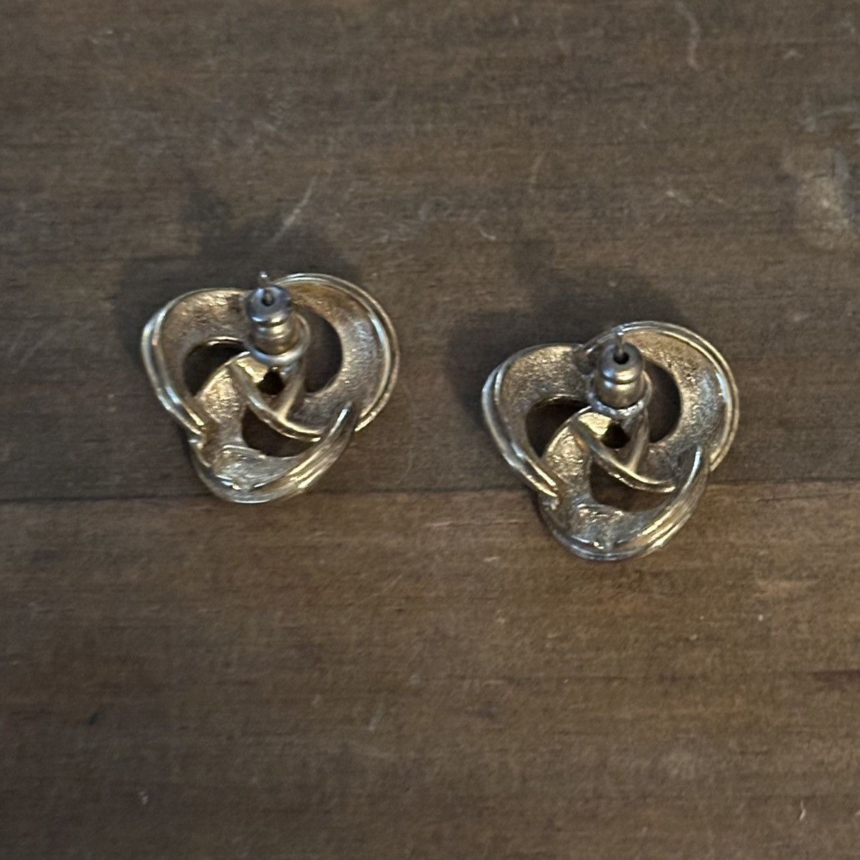 Other Gold and green eternal knot post earrings Size ONE SIZE - 4 Thumbnail