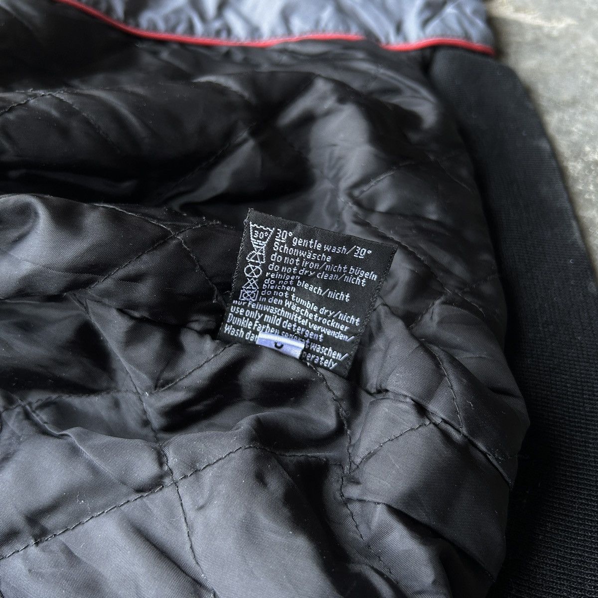 Formula 1 Mercedes Benz F1 Bomber Jacket XL Size US XXL / EU 58 / 5 - 19 Thumbnail