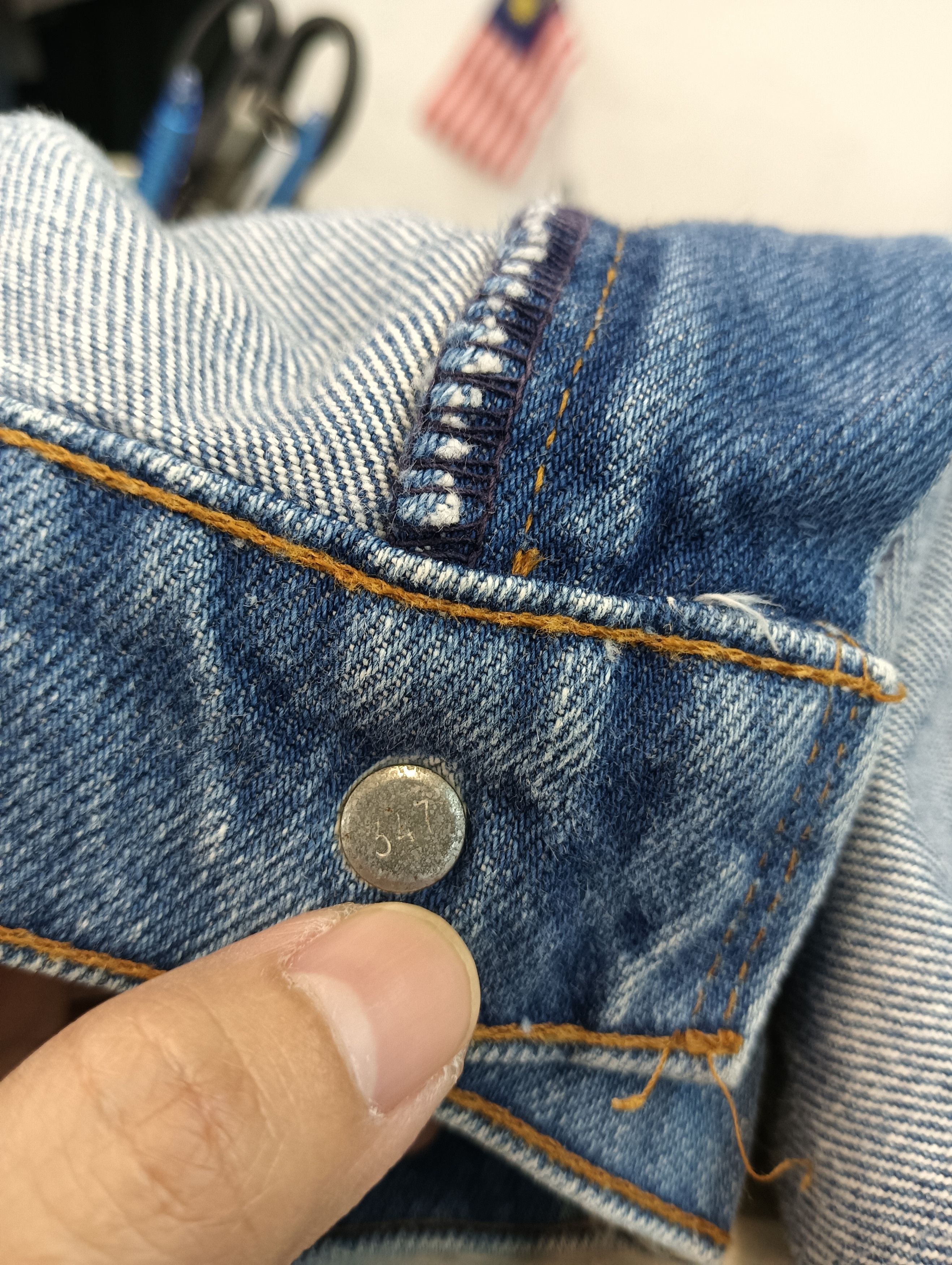 Levi's Vintage Clothing Levi's 505-0217 vtg th 80 button 347 Size US 32 / EU 48 - 5 Thumbnail