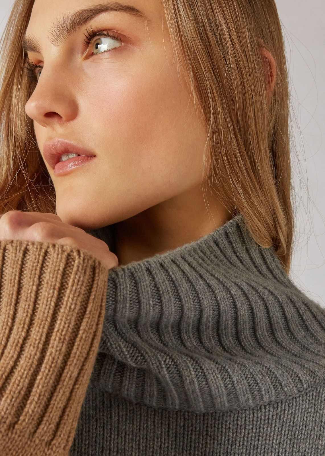 Loro Piana o1srvl11e0125 Grassmoor Turtleneck Sweater in Grey & Brown Size S / US 4 / IT 40 - 2 Thumbnail