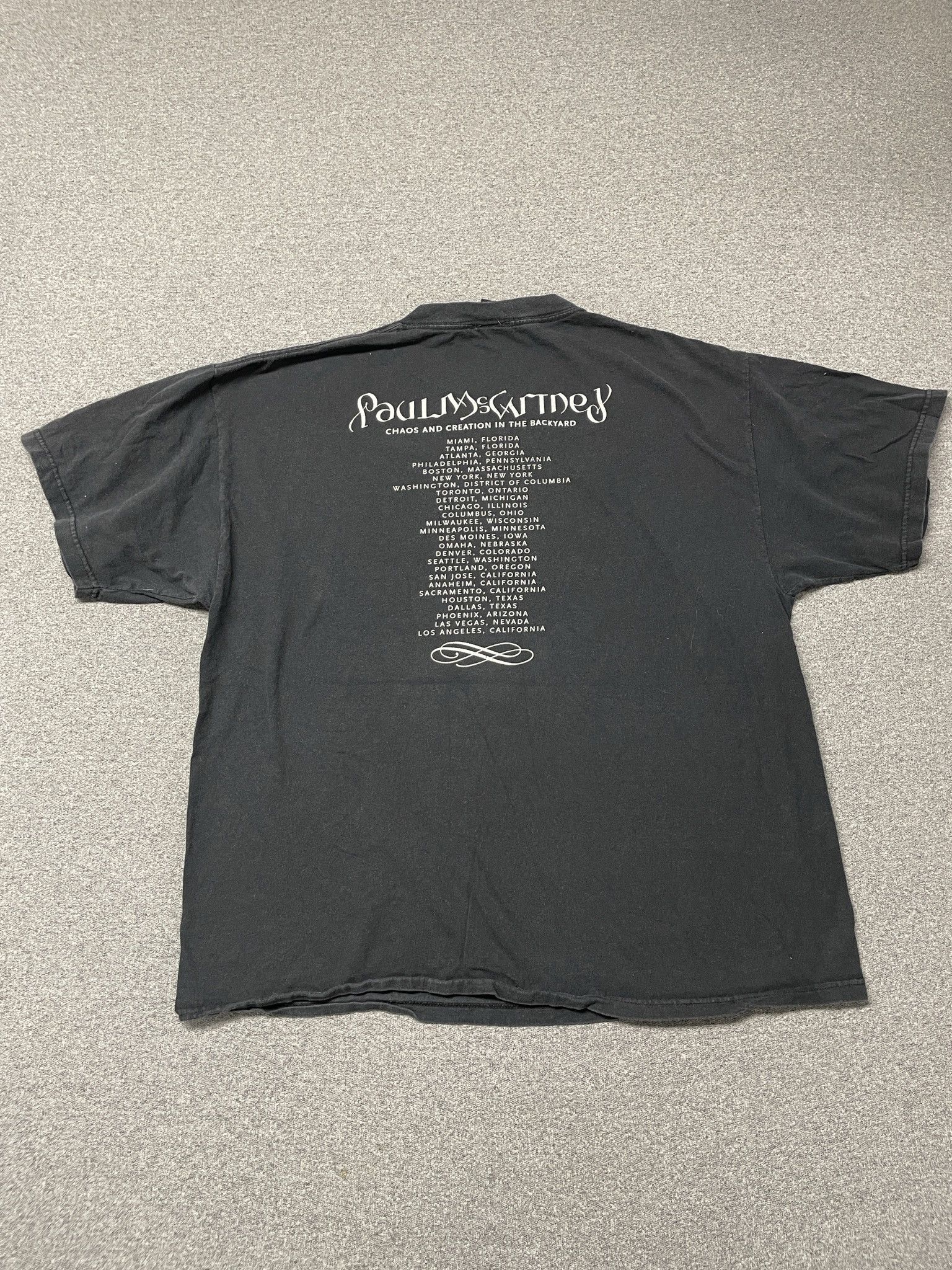 Giant Vintage Paul McCartney Chaos and Creation Tour Band T-Shirt Size US L / EU 52-54 / 3 - 2 Thumbnail