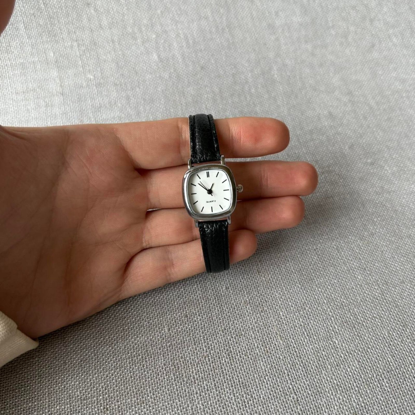 Other Black leather vintage style watch WMNS Size ONE SIZE - 4 Thumbnail