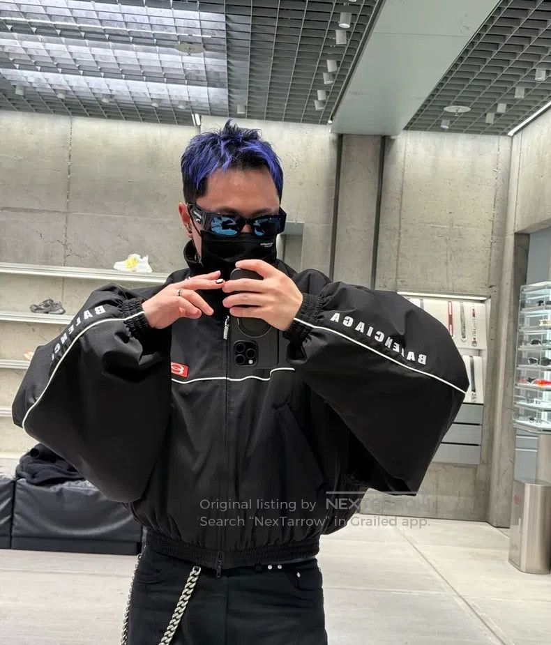 Balenciaga Balenciaga Embroidered Logo Puffer Jacket Size US S / EU 44-46 / 1 - 6 Thumbnail