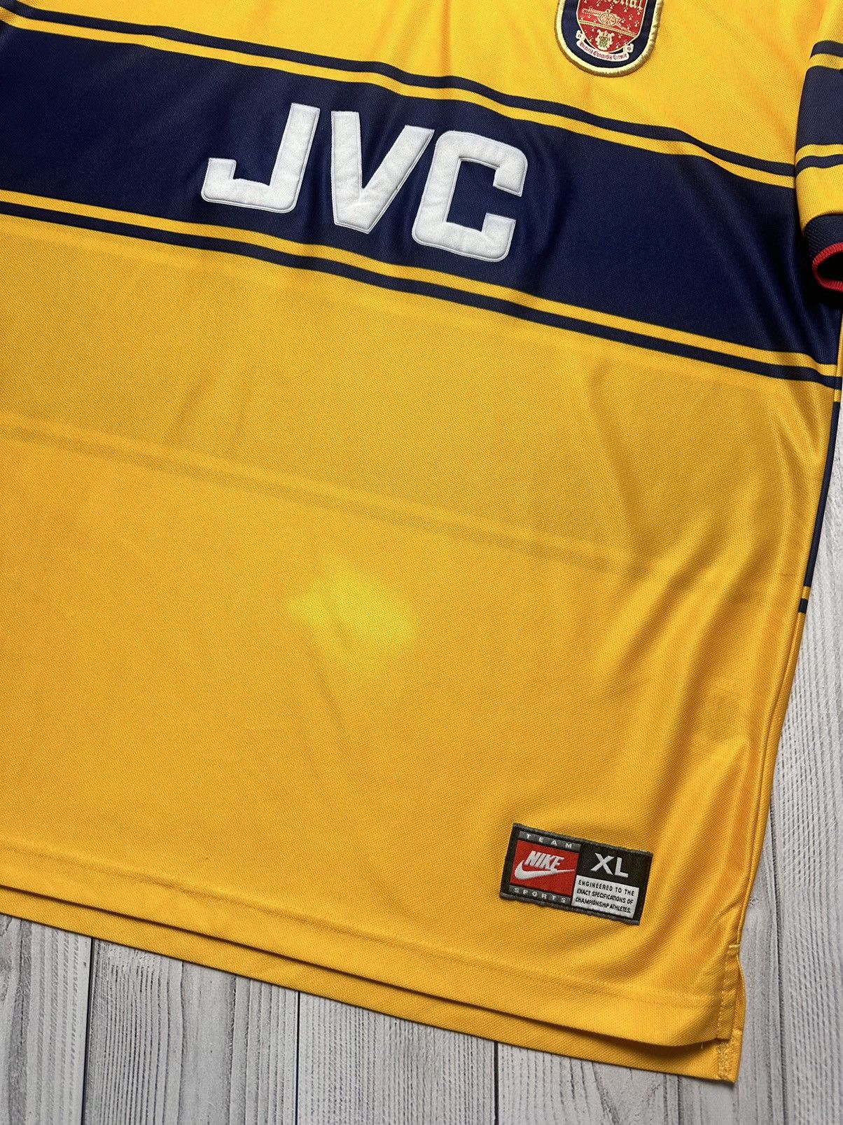 Vintage Vintage Nike Arsenal soccer jersey Champions 1998 XL yellow Size US XL / EU 56 / 4 - 10 Thumbnail