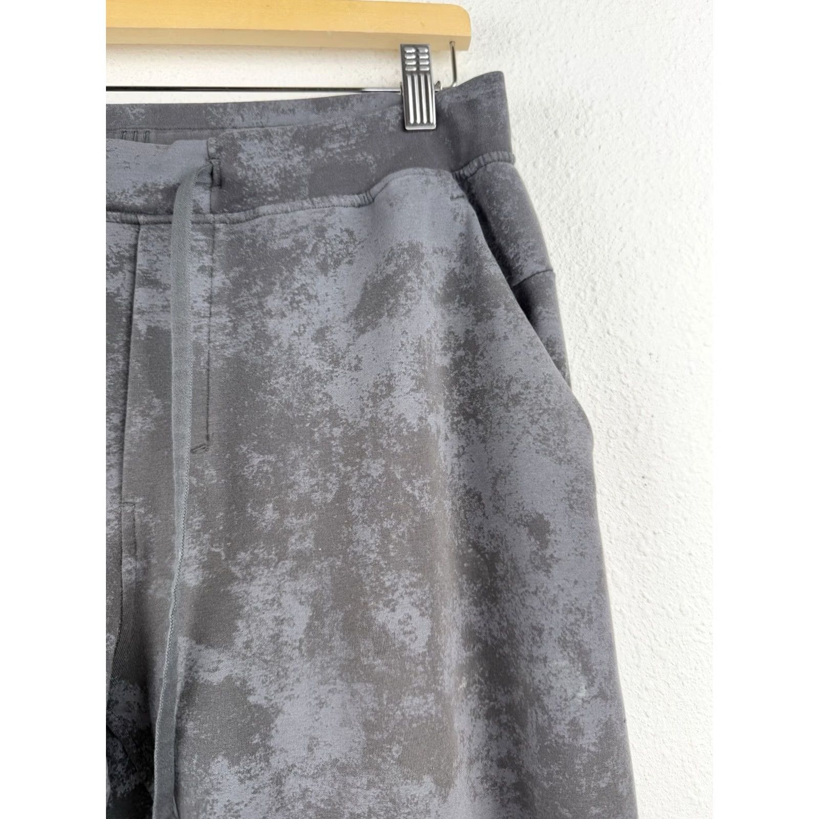 Lululemon Lululemon City Sweat Jogger Mens Large Gray Camo Athleisure Jogger Pants Size US 33 - 5 Thumbnail