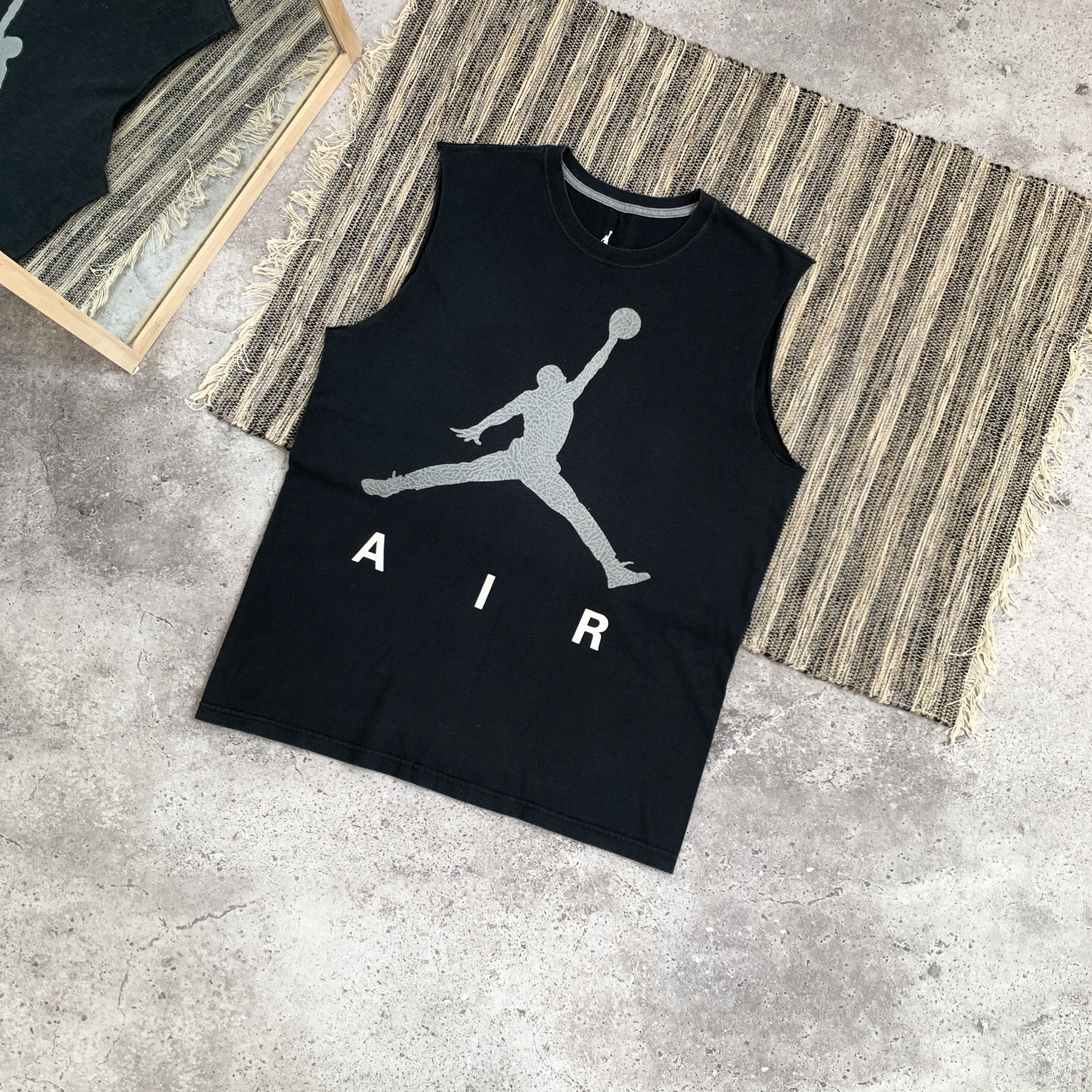 Jordan Brand Vintage Nike Air Jordan Black 90s Graphic Tank Top Tee Shirt Size US L / EU 52-54 / 3 - 2 Thumbnail