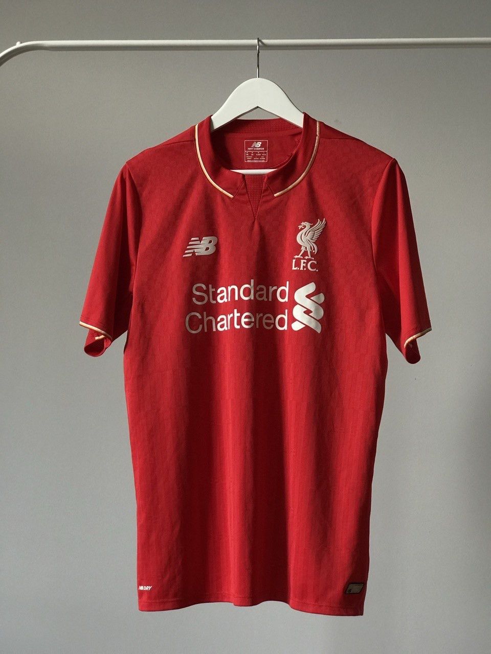 New Balance New Balance Liverpool FC 2015/16 Home Soccer Jersey Size US M / EU 48-50 / 2 - 1 Thumbnail