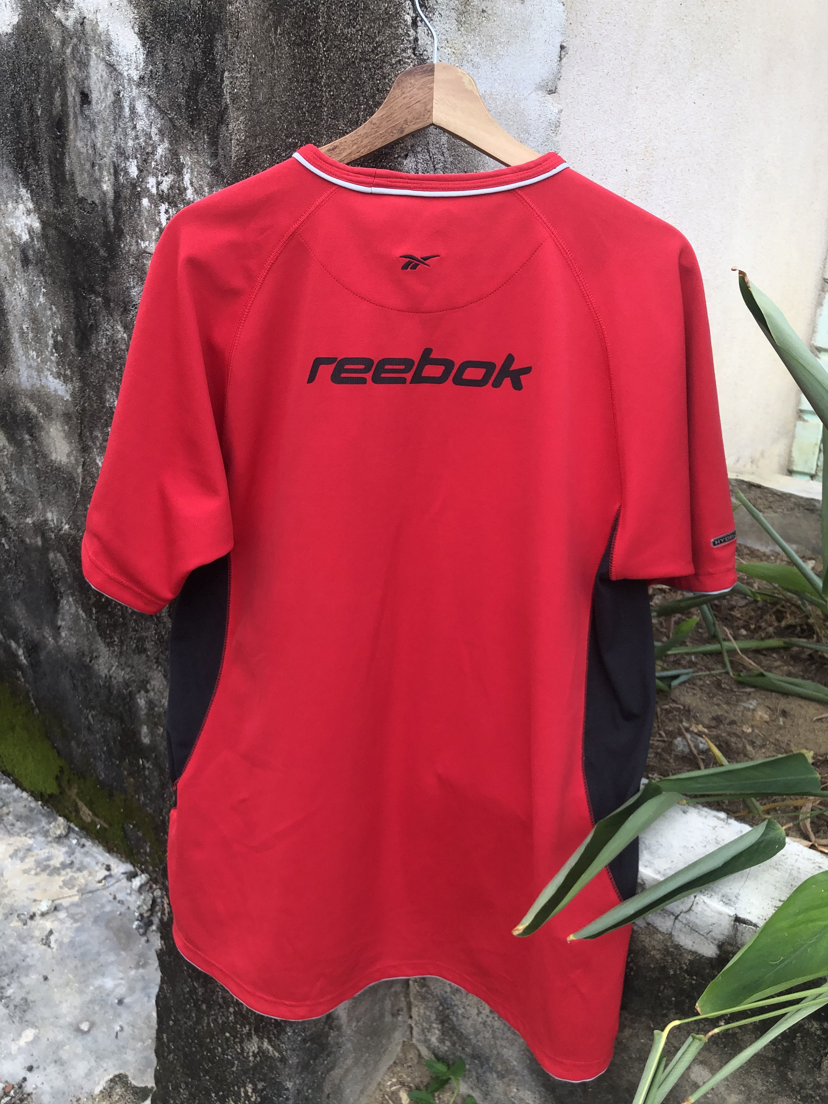 Reebok 2000s Vintage Reebok Liverpool Training Shirt Jersey Size US L / EU 52-54 / 3 - 2 Thumbnail