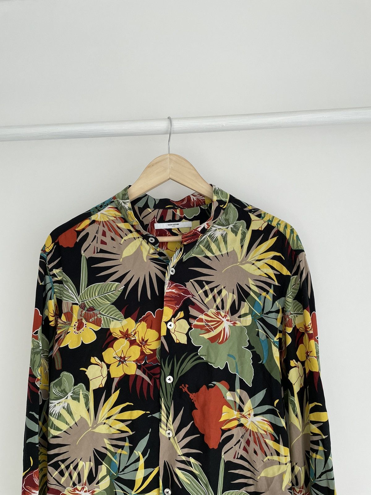 Japanese Brand × Takeshy Kurosawa Rare Takeshy Kurosawa Flower Print Shirt Size US XL / EU 56 / 4 - 2 Thumbnail