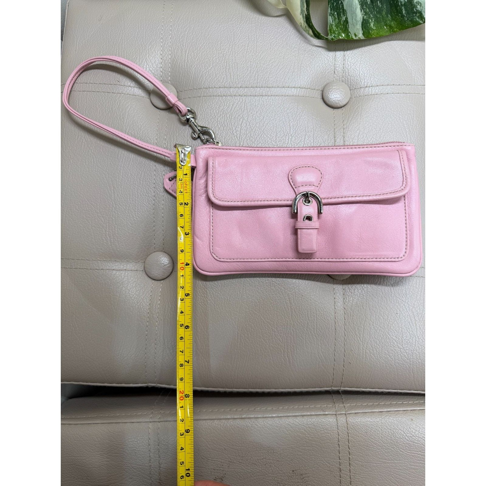 Coach Vintage Coach Purse, Barbie Pink Wristlet Clutch, Very Good Size ONE SIZE - 7 Thumbnail