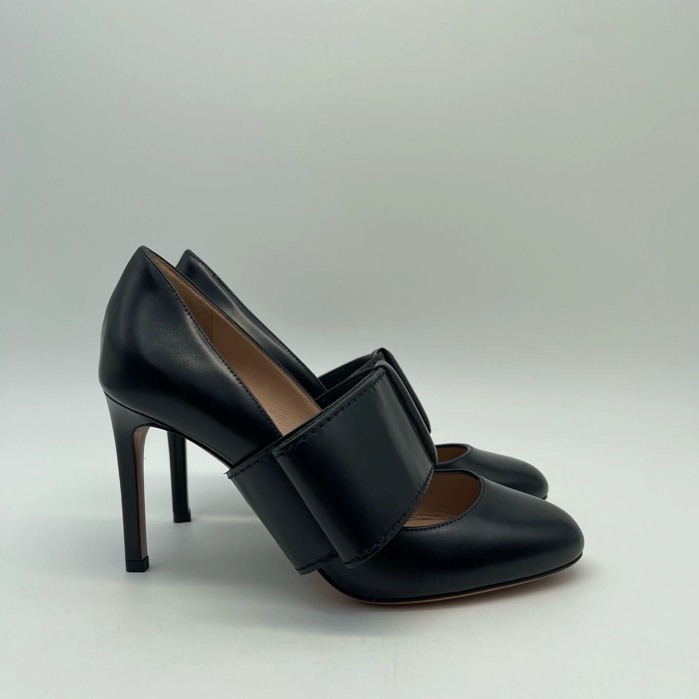 Valentino Valentino Women's High Heels Size 35 Unused Size US 4.5 / IT 34.5 - 1 Thumbnail