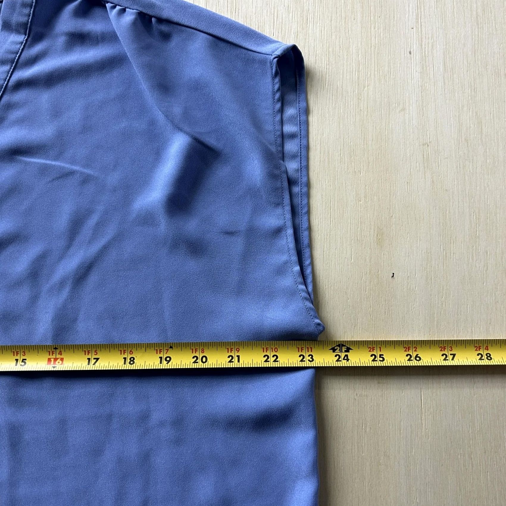 Banana Republic Banana Republic Blouse Womens Large Blue V-Neck Cap Sleeve Workwear Top Size L / US 10 / IT 46 - 4 Thumbnail