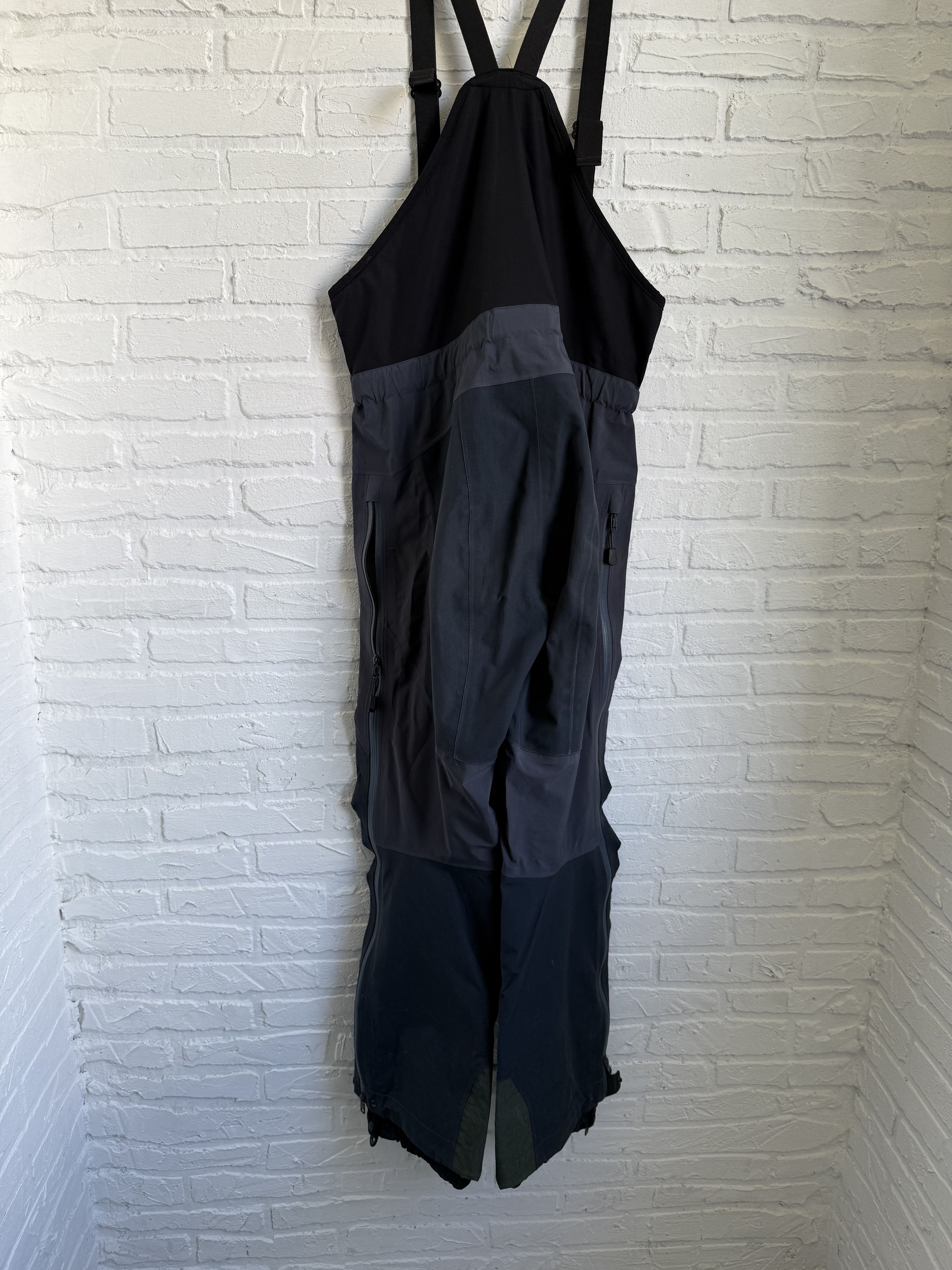 Arc'teryx Vintage Arc'teryx overall ski pants gore-tex Size US 30 / EU 46 - 17 Thumbnail