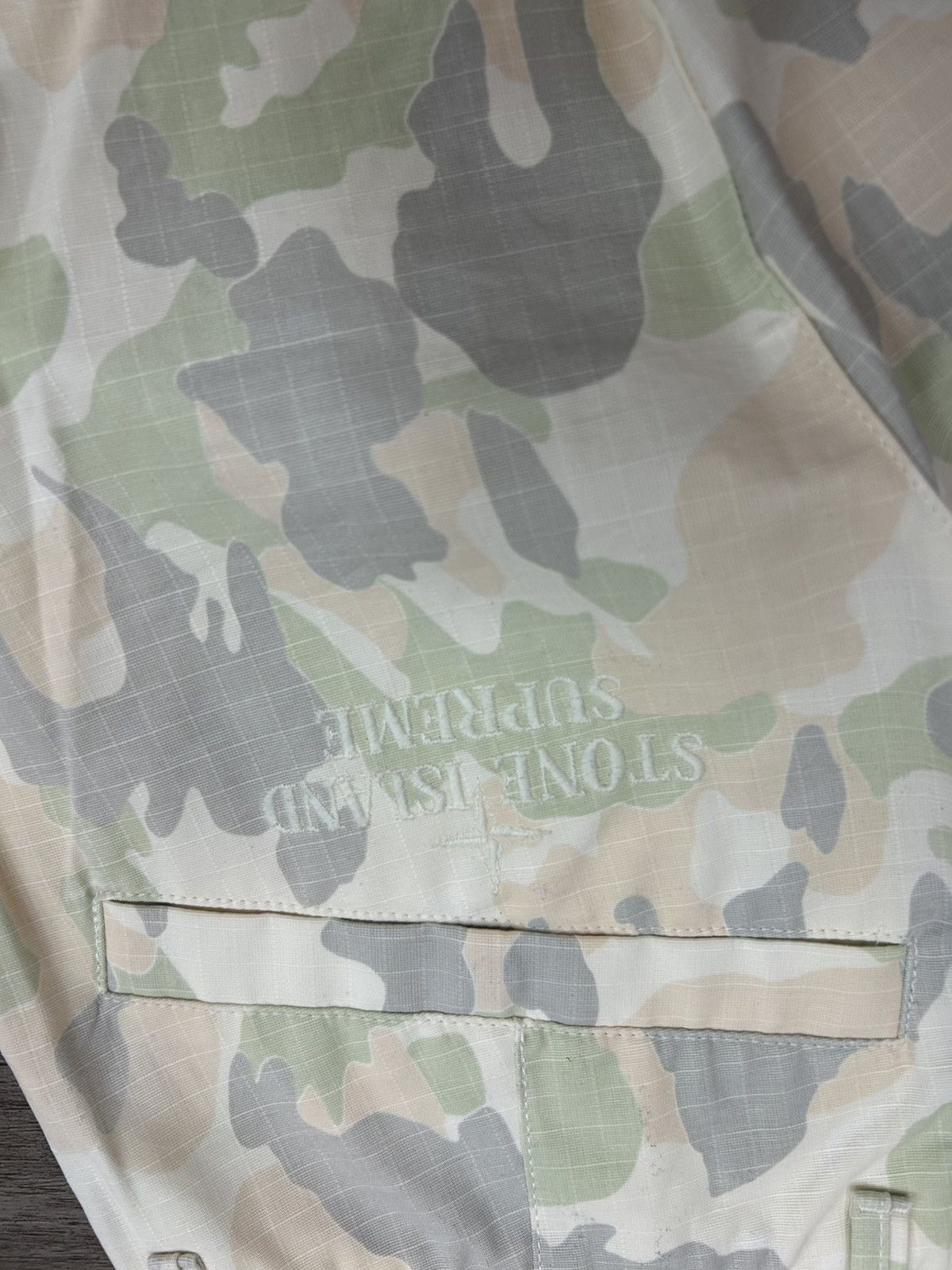 Stone Island × Supreme Stone Island x Supreme Camo Cargo Pants Size US 30 / EU 46 - 4 Thumbnail