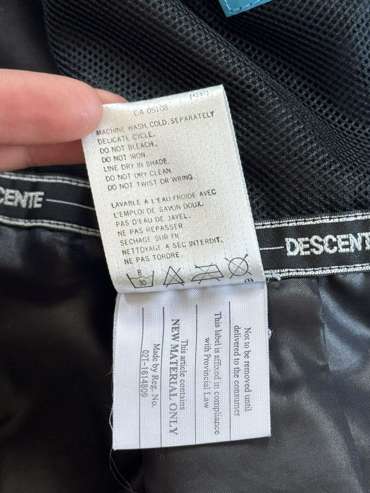 Descente Descente USA14/IT50 ski snow outdoor jacket hooded gorpcore Size XL / US 12-14 / IT 48-50 - 16 Thumbnail
