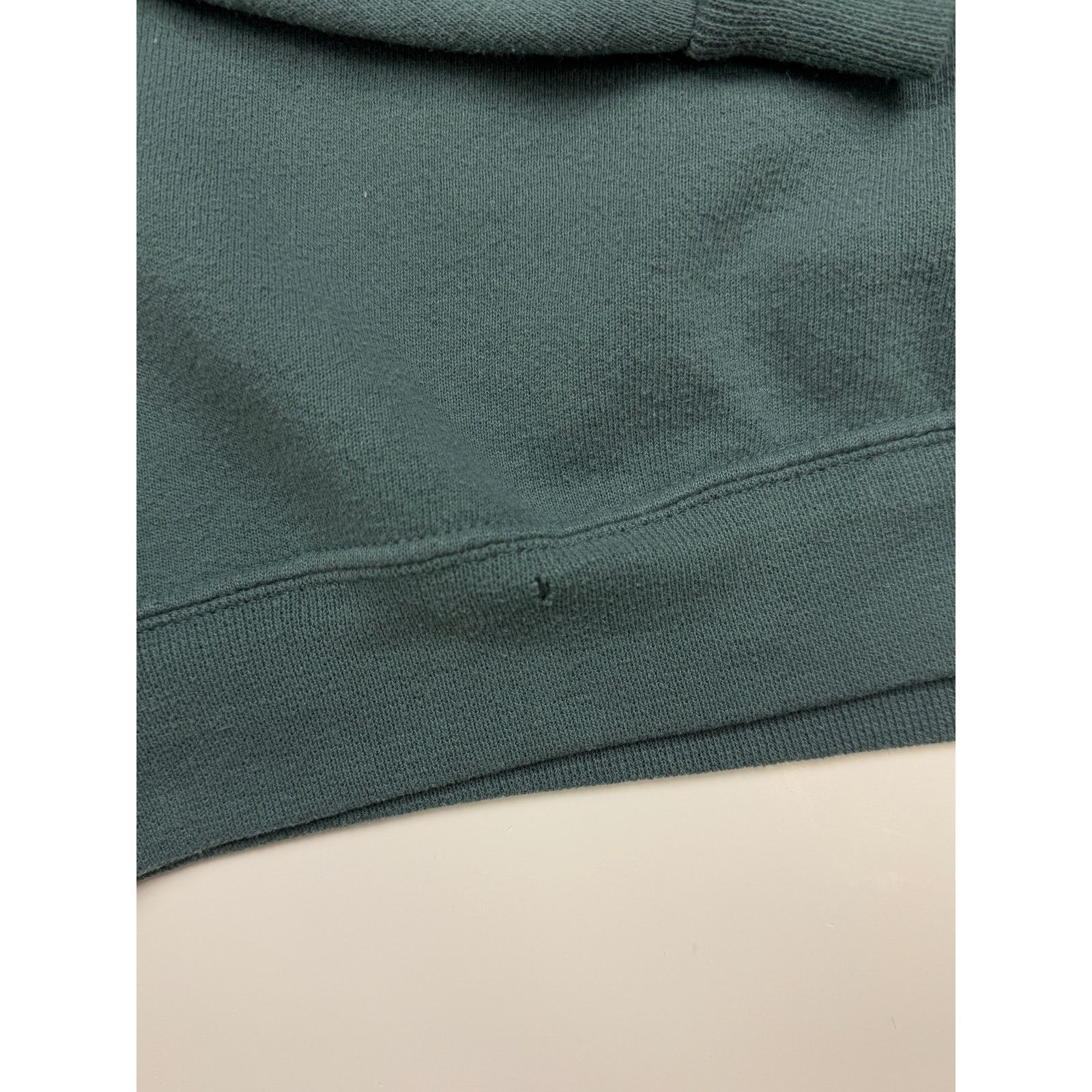 Vintage Russell Athletic Cropped Boxy Fit Blank Size L Muted Green Size US L / EU 52-54 / 3 - 5 Thumbnail