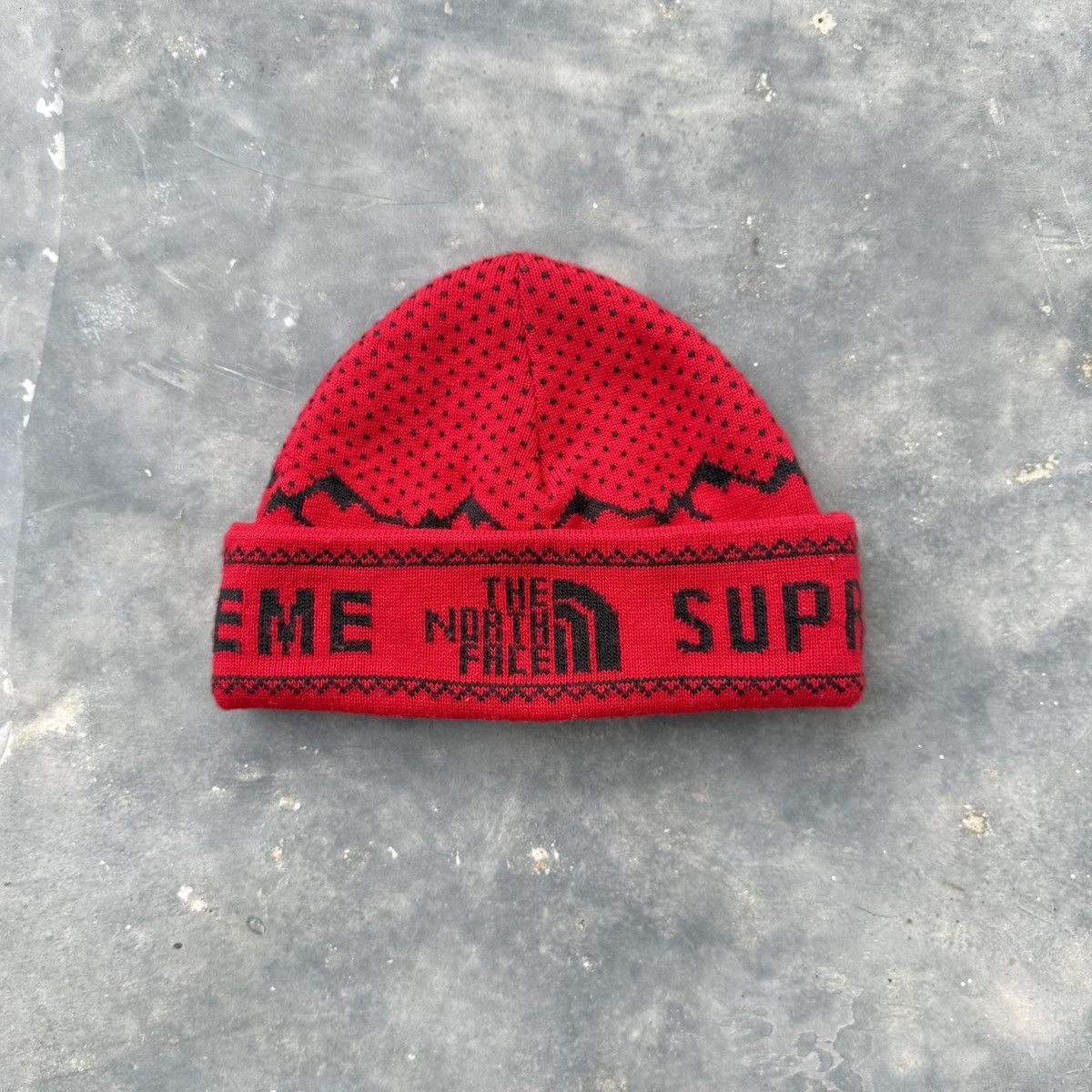 Supreme × The North Face Supreme x The North Face FW18 Beanie Hat Size ONE SIZE - 1 Thumbnail