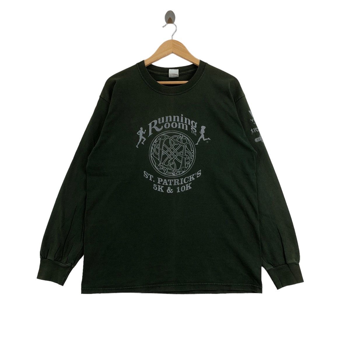 Vintage Vintage Running Room YWCA Minneapolis Long Sleeve Size US L / EU 52-54 / 3 - 1 Thumbnail