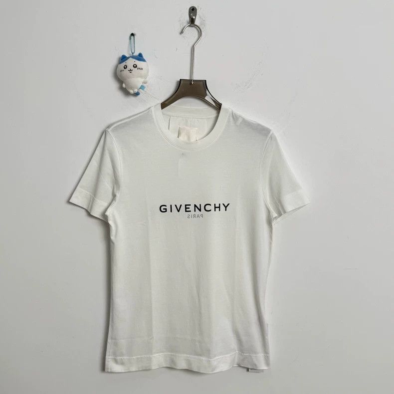 Givenchy Givenchy White Double Logo Short Sleeve 2505-Nextarrow Size US S / EU 44-46 / 1 - 1 Thumbnail