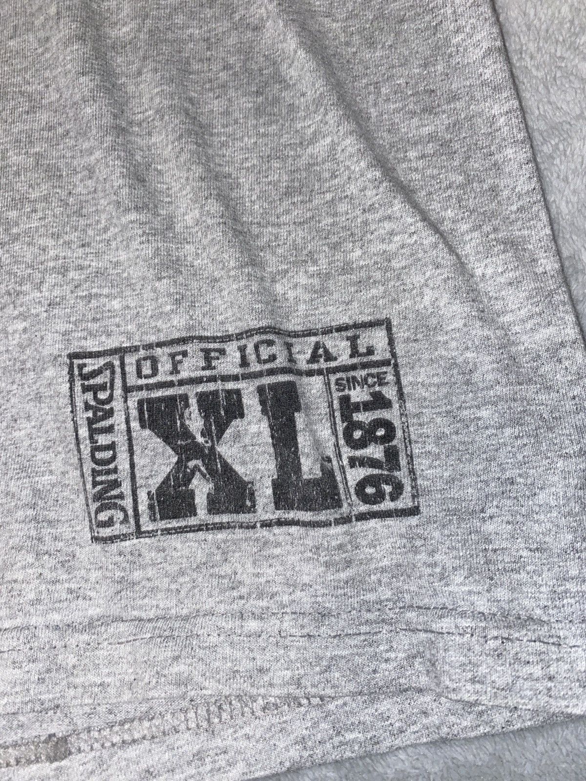 Spalding Vintage Spalding NBA Basketball Texture Logo T-Shirt Size US XL / EU 56 / 4 - 4 Thumbnail