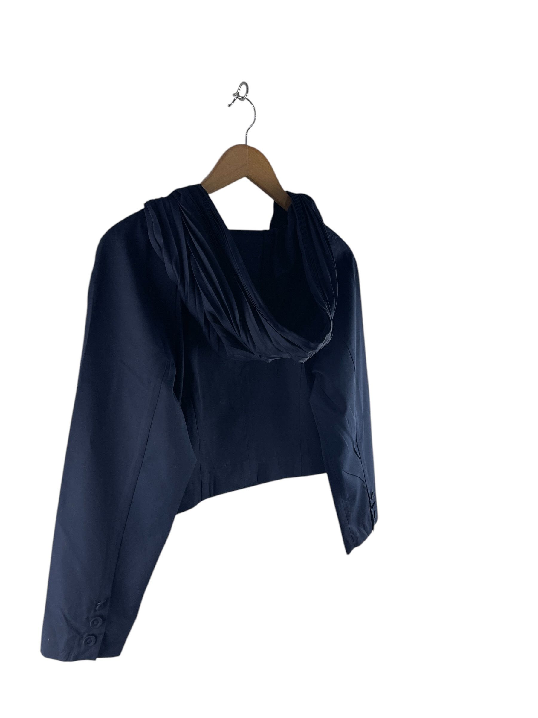 Issey Miyake Vintage Issey Miyake Cropped Hoodies Pleated Jacket Size XS / US 0-2 / IT 36-38 - 7 Thumbnail