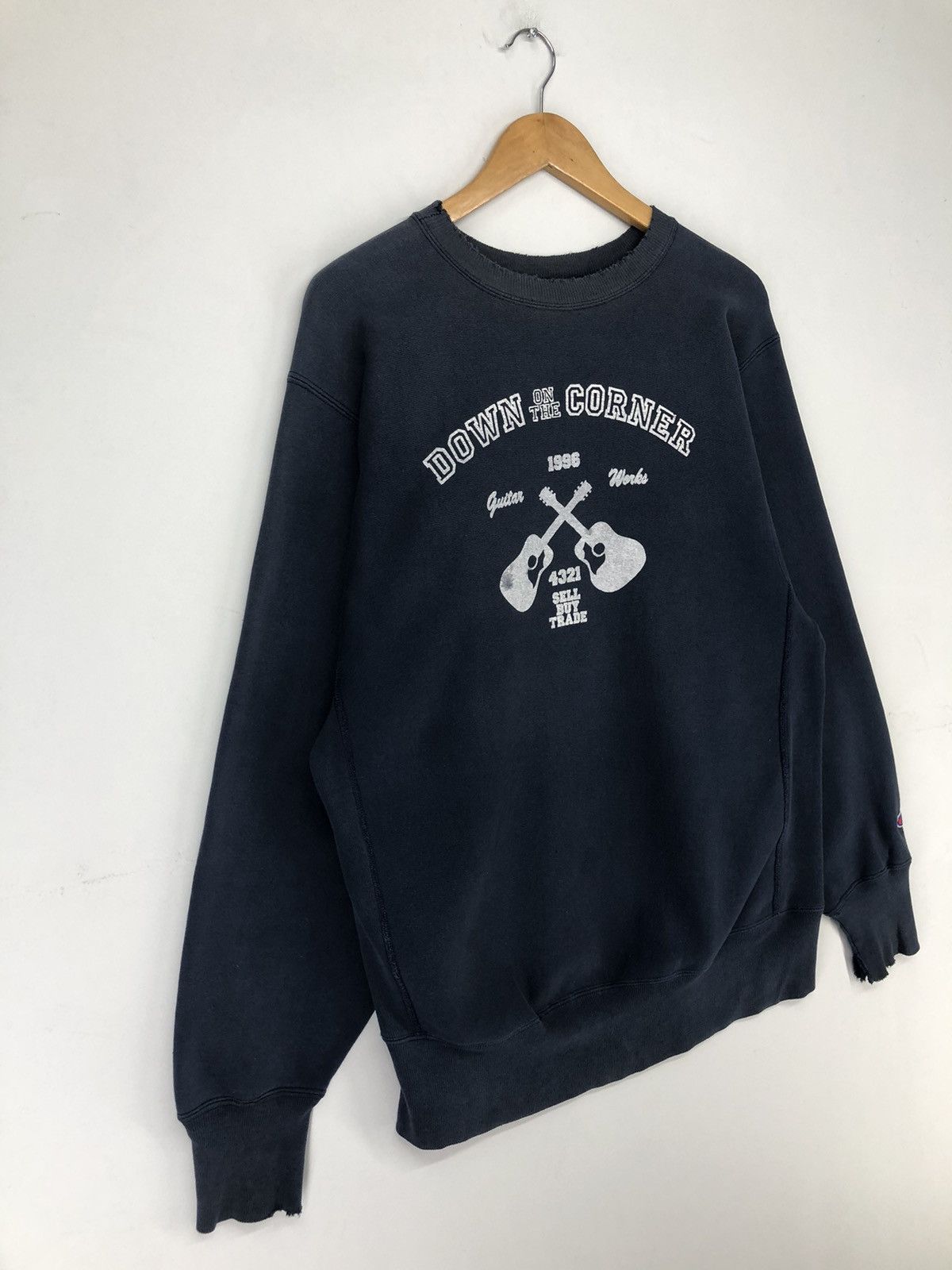 Champion Vintage 90's Champion Reverse Weave Crewneck Sweatshirt Size US L / EU 52-54 / 3 - 3 Thumbnail