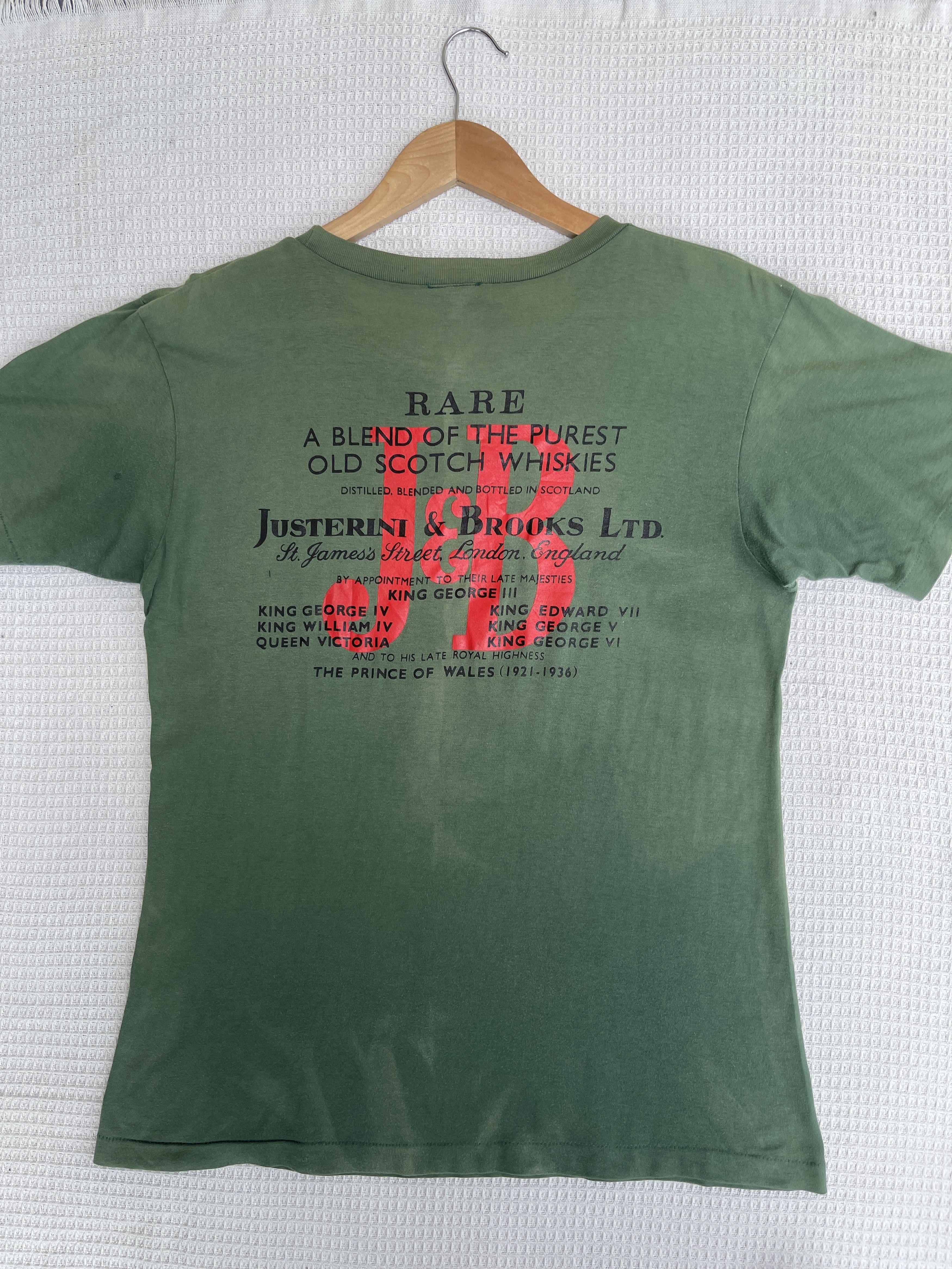 Vintage Last Drop🔥Rare🔥Vintage J&B Scotch Whiskey Logo T-Shirt Size US M / EU 48-50 / 2 - 13 Thumbnail