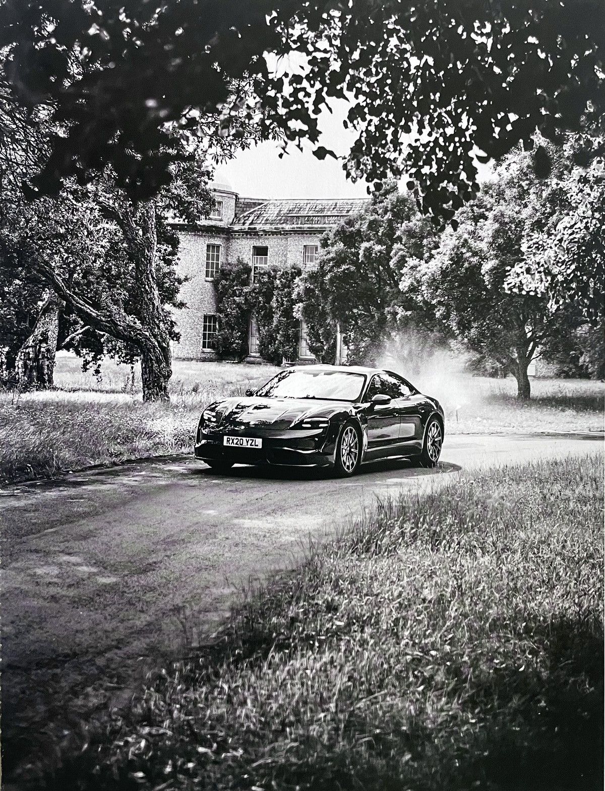 Porsche Design × Vintage Porsche black/white car photo framed 9x11 Size ONE SIZE - 2 Thumbnail
