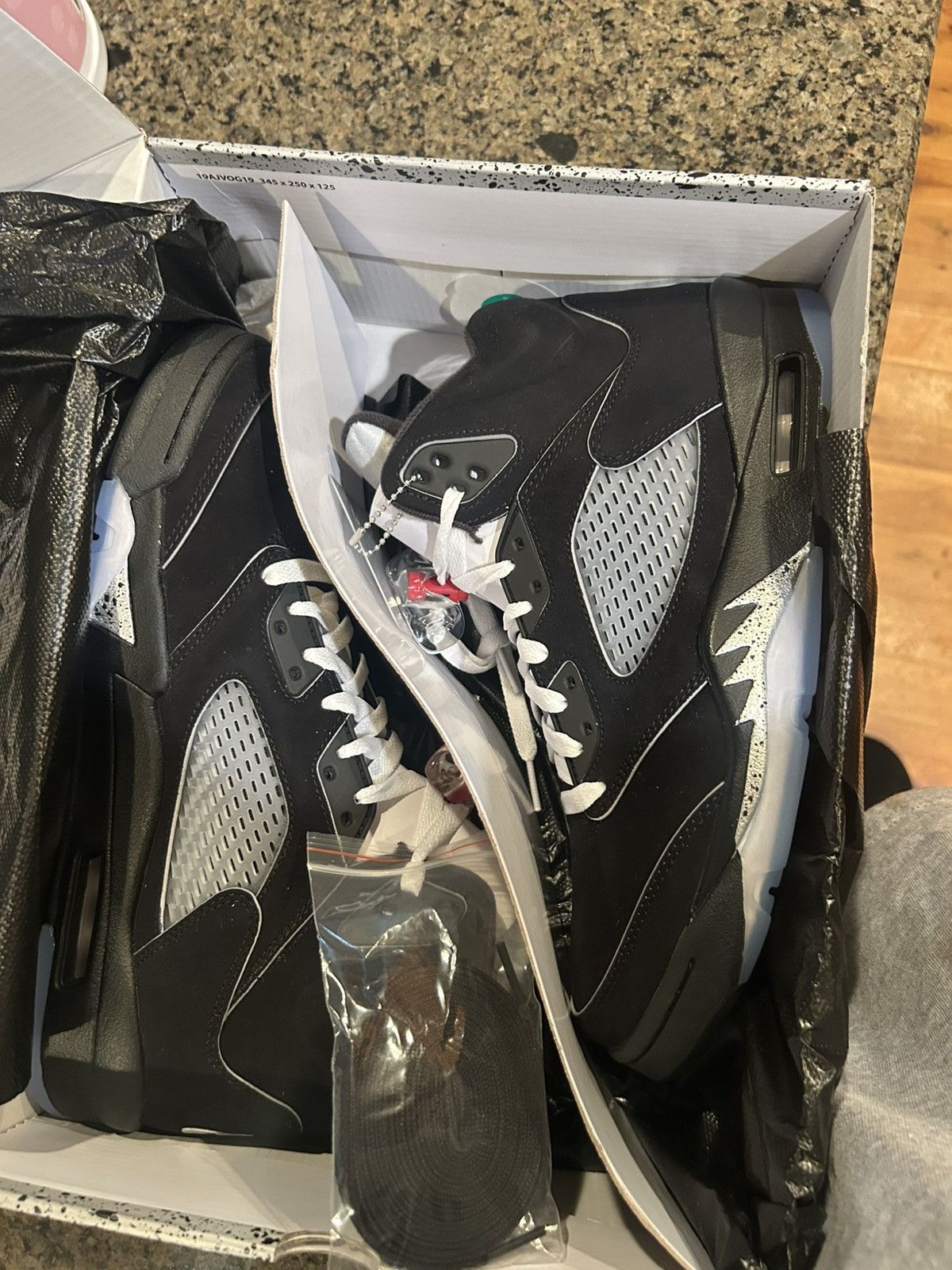Jordan Brand Jordan 5 retro OG Black Metallic Reimagined Size US 10 / EU 43 - 10 Thumbnail