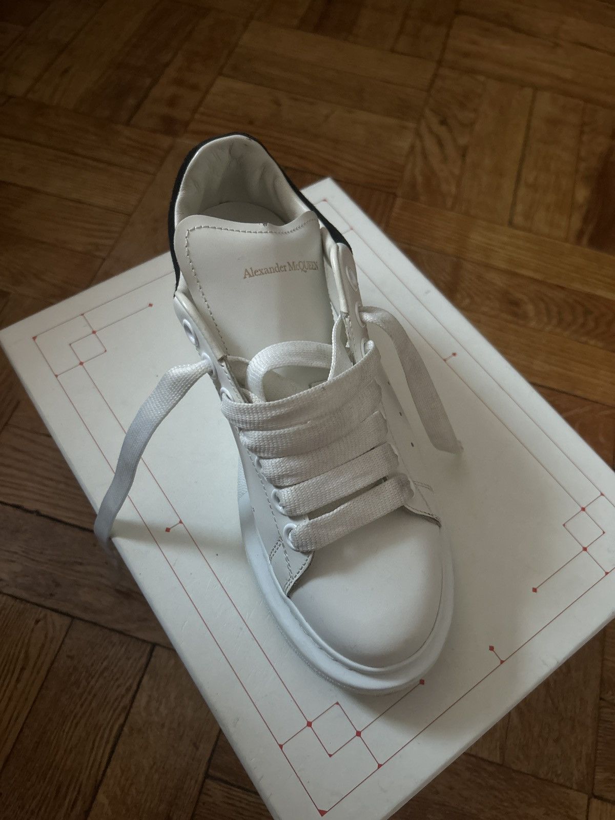 Alexander McQueen Alexander McQueen Oversized Sneaker Size US 6 / EU 39 - 8 Thumbnail