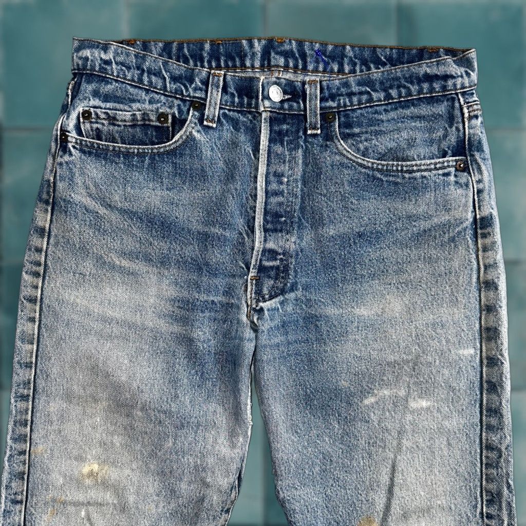 Levi's VINTAGE Levis 501 Jeans 80s USA XX Straight Leg Blue Light Wash 32x24 Capri Size US 32 / EU 48 - 1 Thumbnail