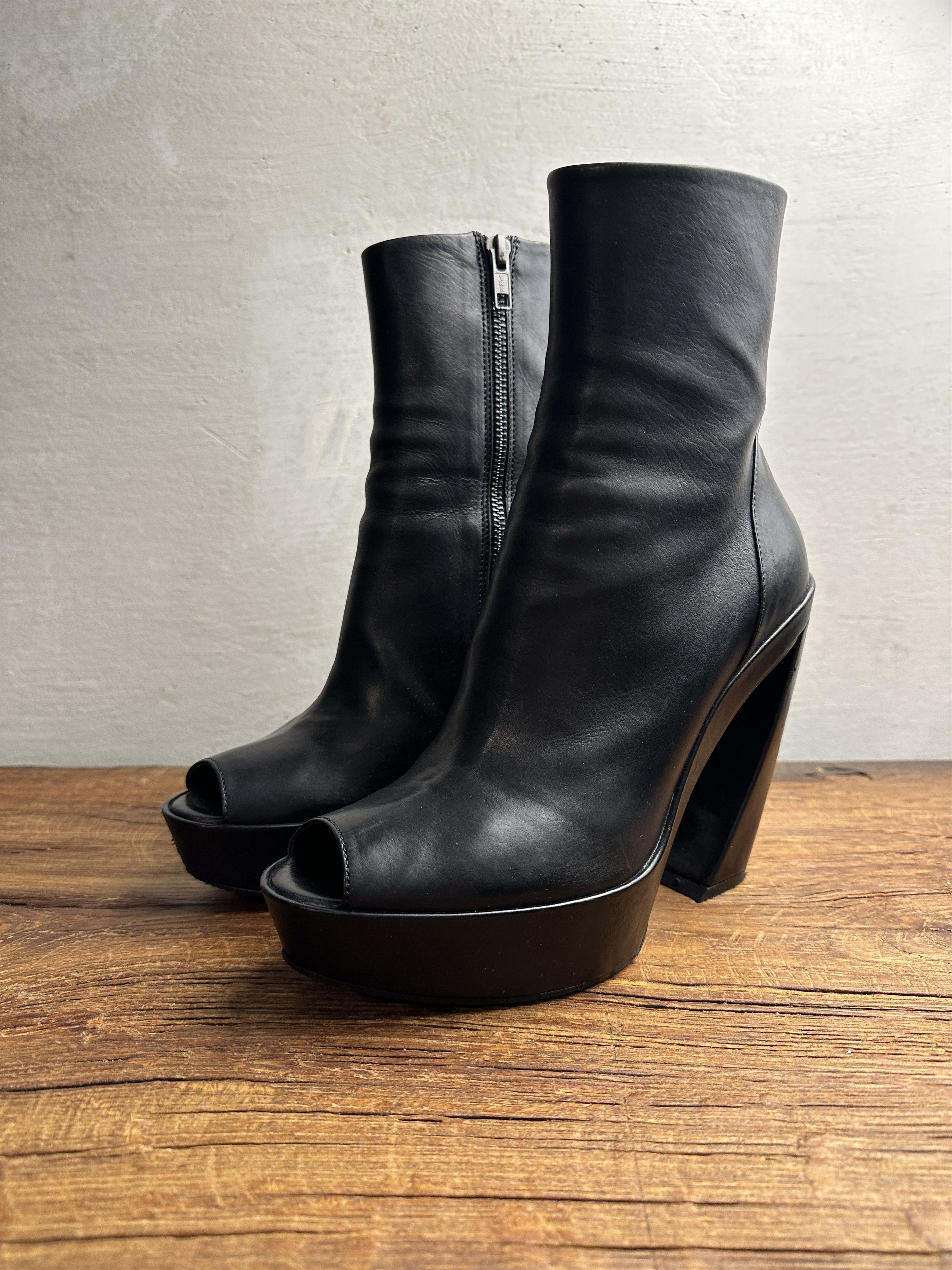 Ann Demeulemeester Ann Demeulemeester Cutout Space Heeled Boots Size US 8.5 / IT 38.5 - 2 Thumbnail