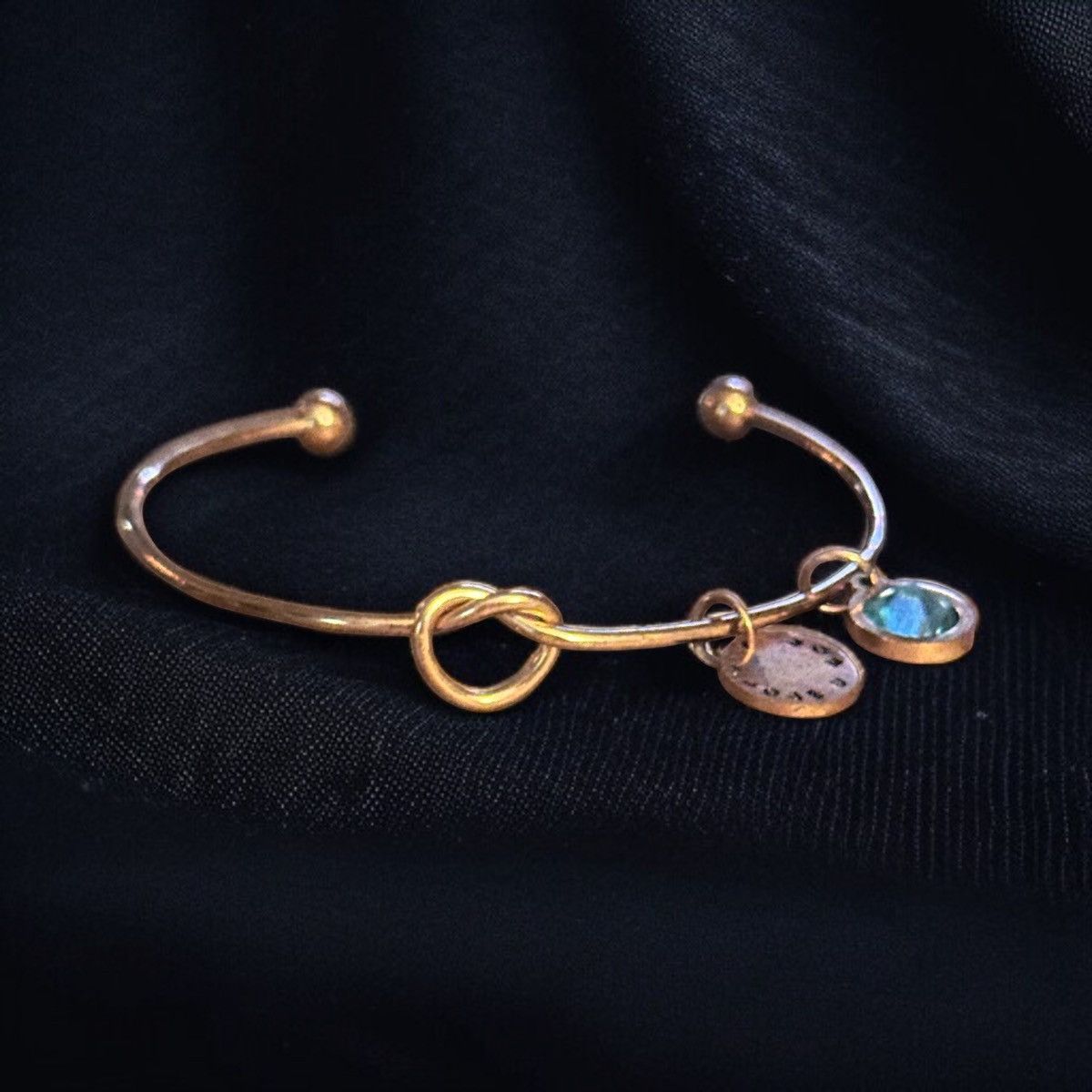 Other Gold tone I Love U Mom December birthstone knot bracelet Size ONE SIZE - 1 Thumbnail