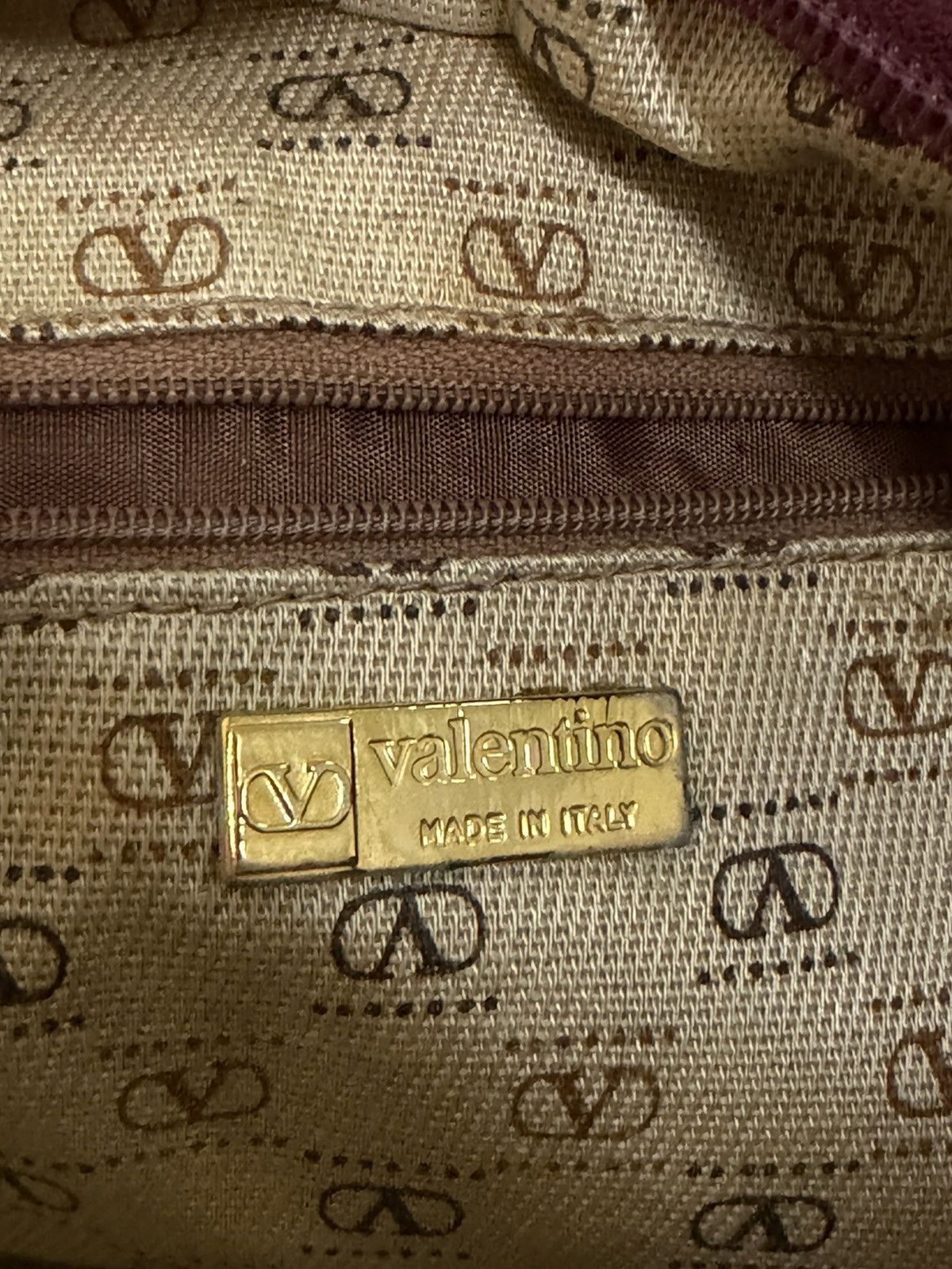 Undercover × Valentino Vintage 80s valentino leather sling bag Size ONE SIZE - 8 Thumbnail