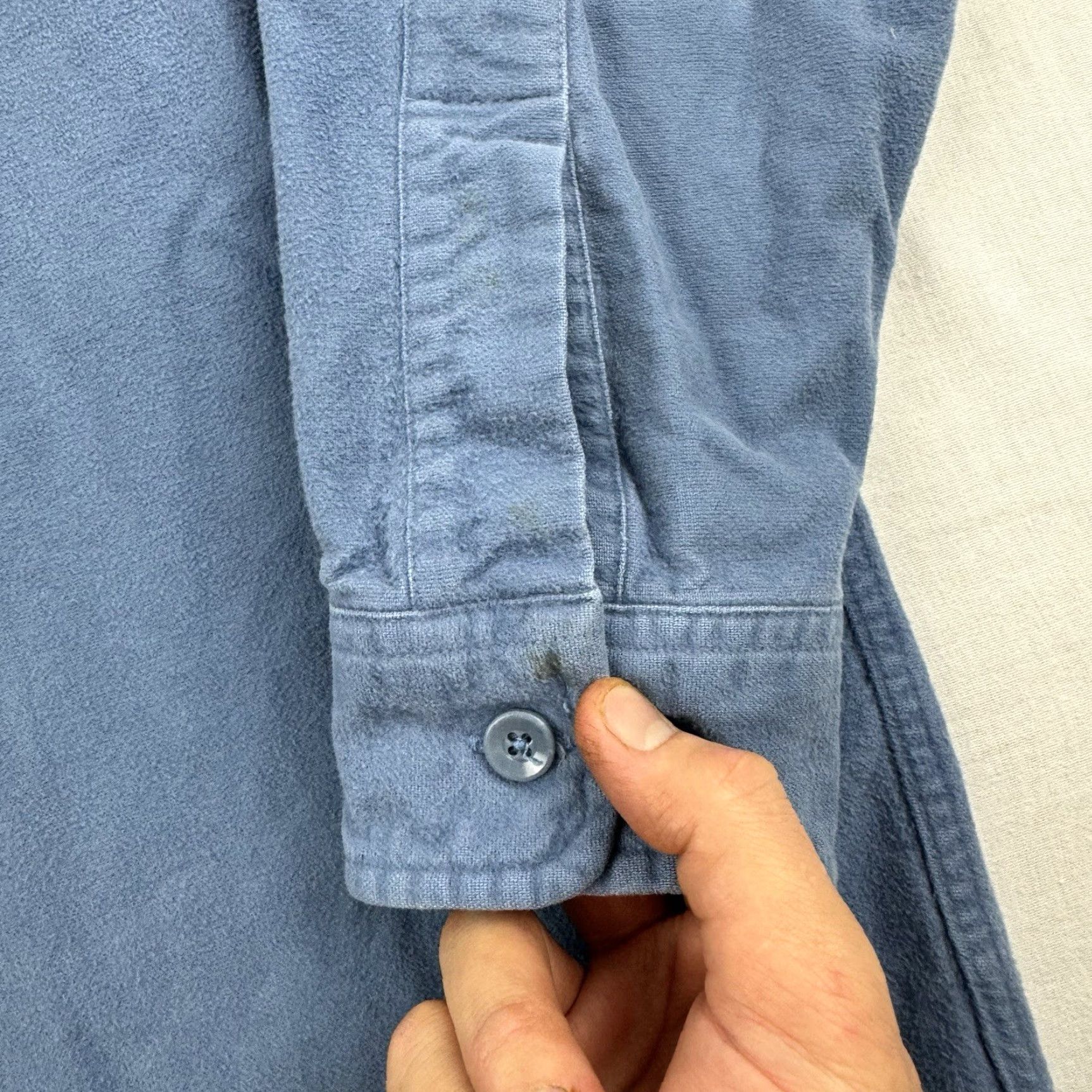 Vintage VINTAGE L.L. Bean Shirt Adult XLT Blue Chamois Flannel Button-Up 90s Outdoors USA Mens Size US XL / EU 56 / 4 - 2 Thumbnail