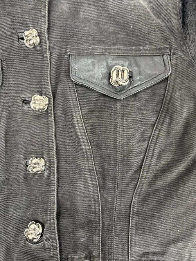 Versace 2000s Versace Buttoned Hybrid Denim & Leather Jacket Size S / US 4 / IT 40 - 8 Thumbnail