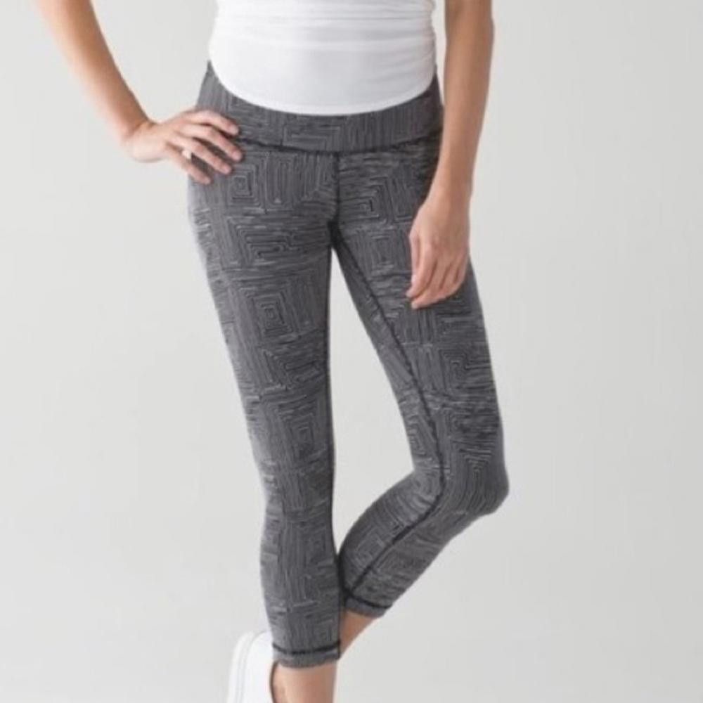 Lululemon lululemon athletica l Wunder Under Train Crop 21” Size 4 Size 27" / US 4 / IT 40 - 1 Thumbnail
